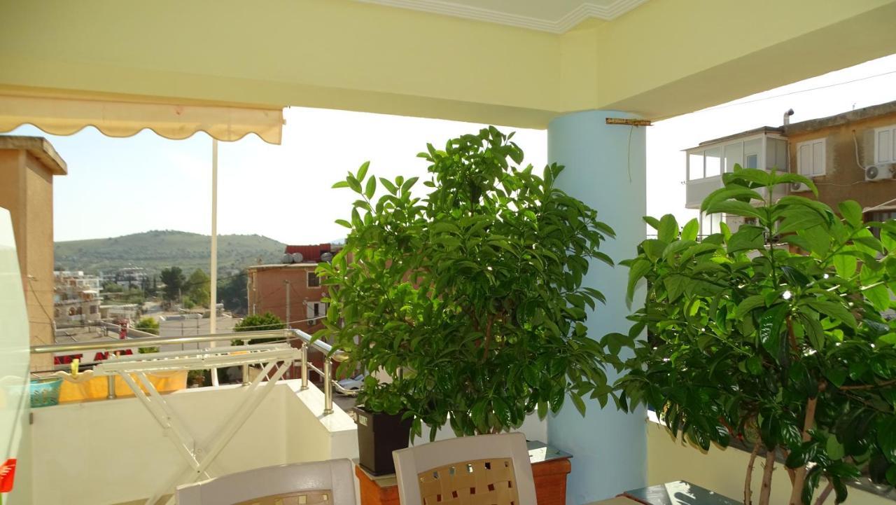 Cozy Central Apartment Ksamil Esterno foto